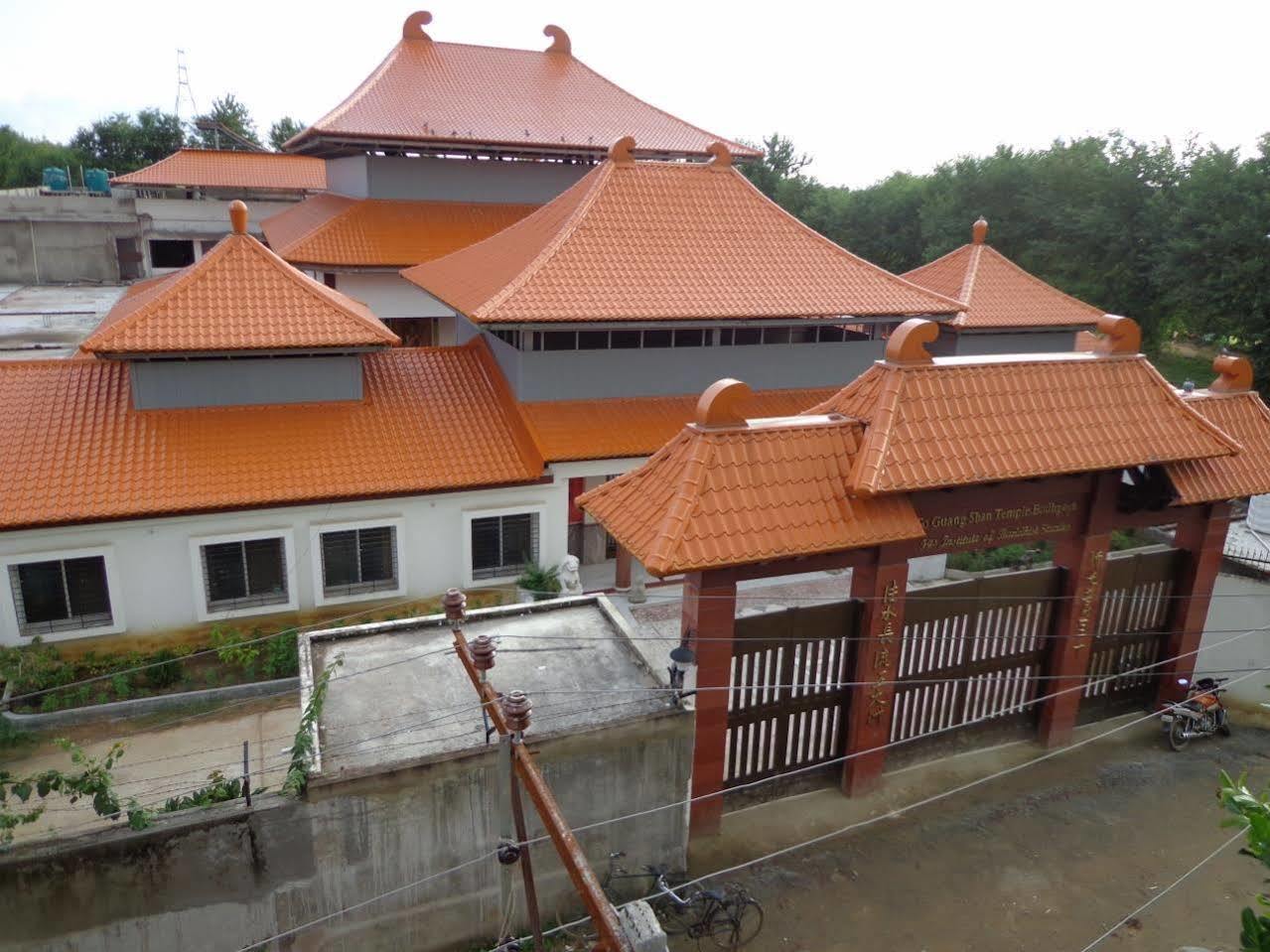 Hotel Lumbini International Bodh Gaya Exteriör bild